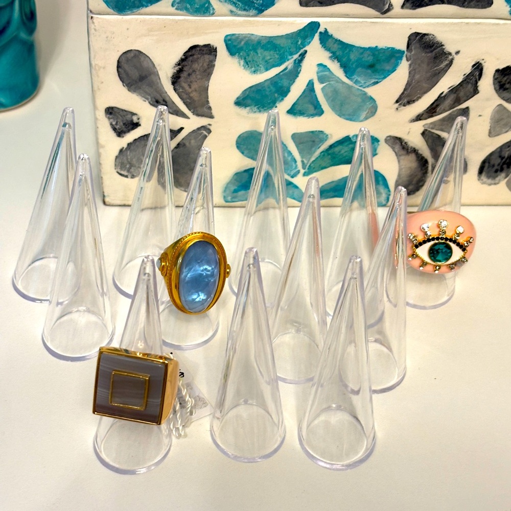 NWOT Set of 12 Acrylic Cone-Shaped Ring Holders (Rings Are Not Included!)